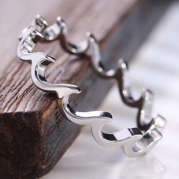 ✨ Wave Fire Minimalist Simple Trendy Anillos Lovely Rings for Women, PD0… - Picture 1 of 6